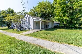 Building Photo - 605 Spruce St
