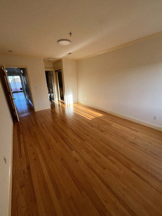 Foto del edificio - 451 24th Ave