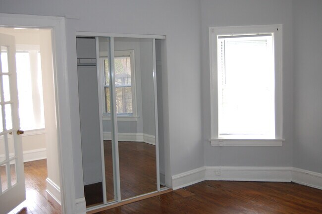 MASTER BEDROOM - 2011 W Fargo Ave