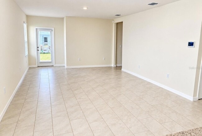 Building Photo - 1011 Bear Hammock Dr
