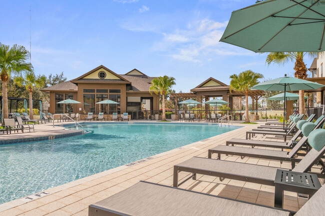 Building Photo - Circa at Fishhawk Ranch