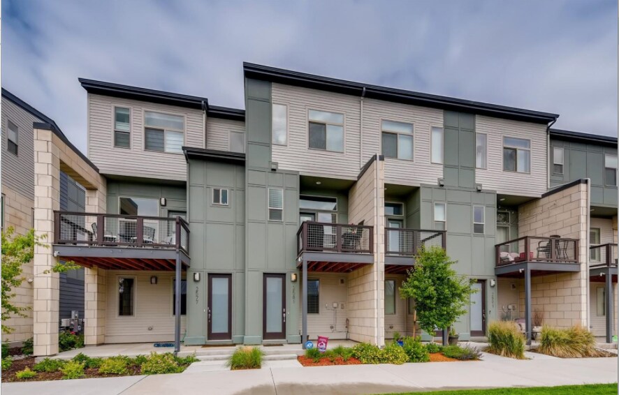 Foto principal - 2581 Moline St