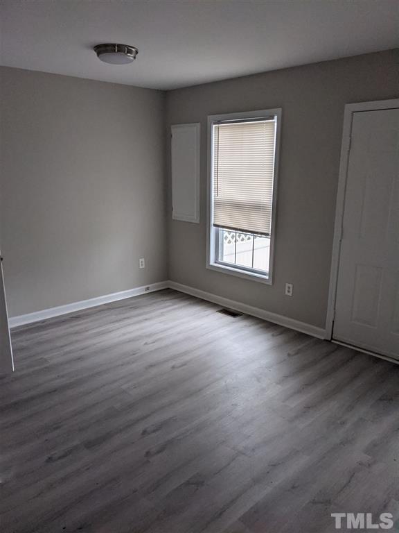 Building Photo - 3BR Townhome Super Close to Downtown Raleigh