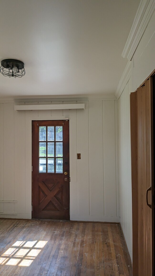 Building Photo - 1650 Portal Dr NW