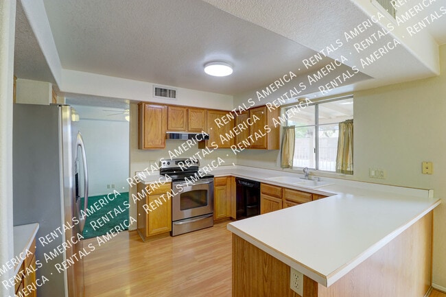 Foto del edificio - 2517 W Knox Rd