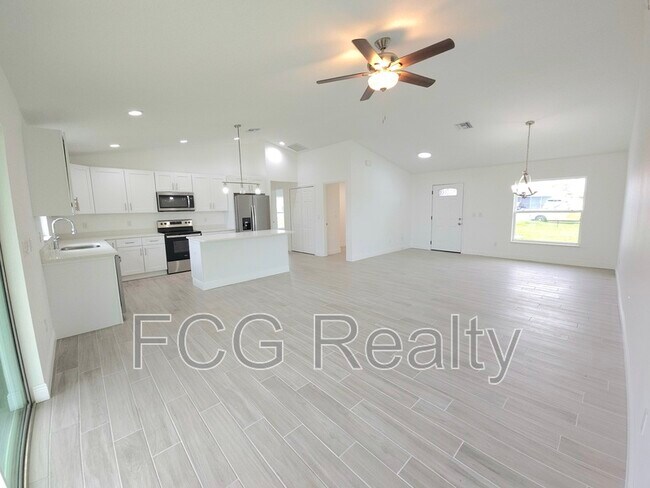 Building Photo - 135 Juniper Cir