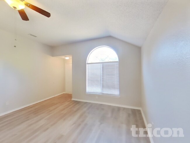 Building Photo - 2329 Belton Dr
