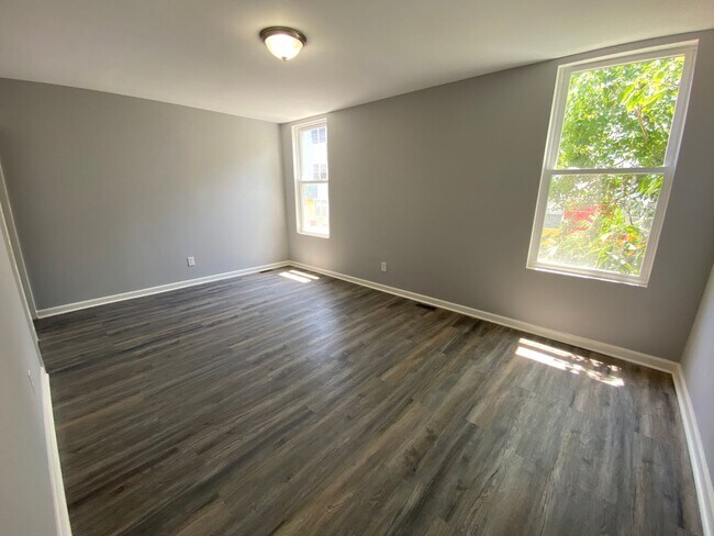 Building Photo - Newly Rehabbed 3 Bed 1 Bath
