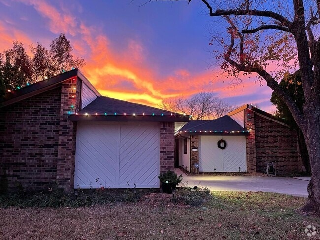Charming fully furnished home with garage and cozy curb appeal. Move-in ready. - 2401 Thistle Ct