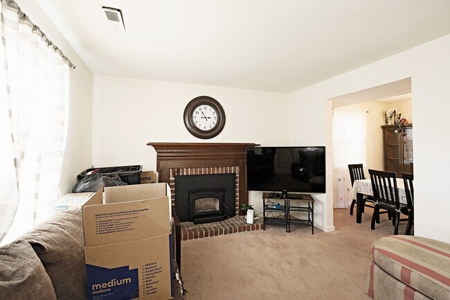 Foto del edificio - Pet-Friendly Duplex Near NGIC/DIA/NGA, CHO Airport, & Hollymead Town Center
