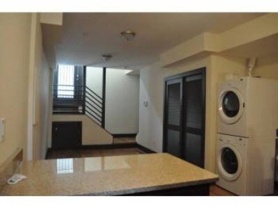 Livingroom / Laundry - 1727 N Gratz St