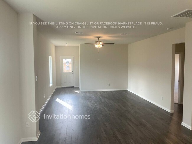 Foto del edificio - 8102 Sunberry Shadow Dr