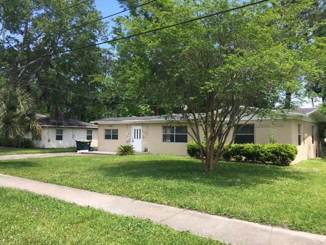 Building Photo - 549 Nightingale Rd