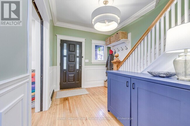 Photo du bâtiment - 23 Fairholt Rd N