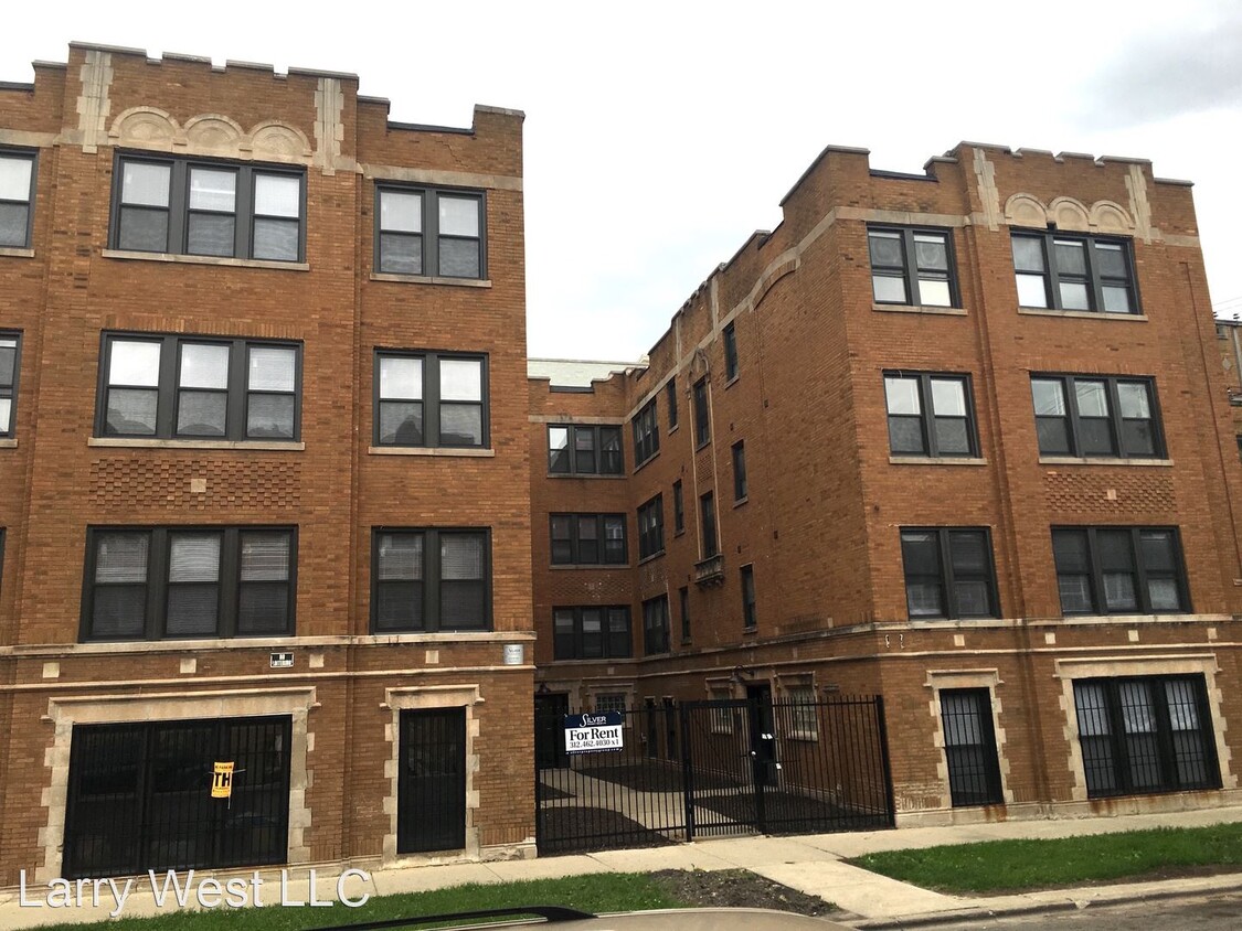 Primary Photo - 4747 N Troy St