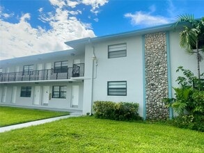 Building Photo - 6780 SW 44th St