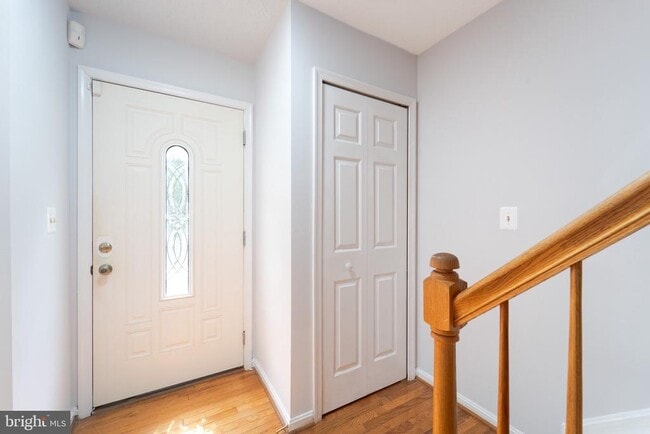 Foto del edificio - 413 Lakeview Ct