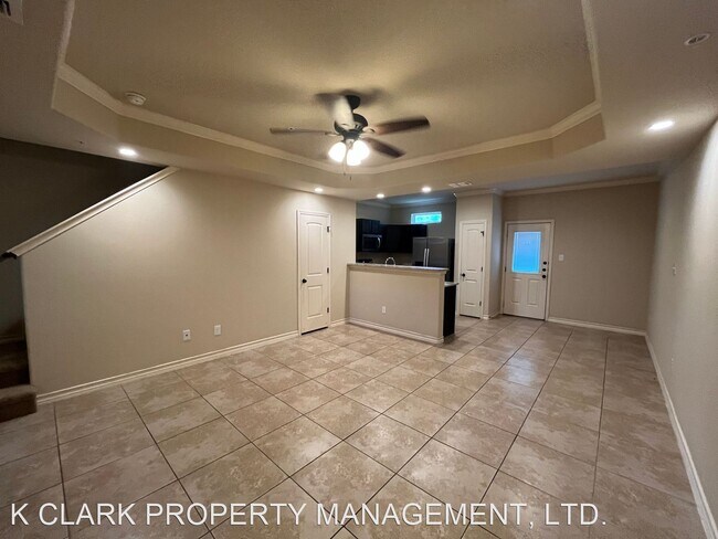 Foto del edificio - 3 br, 2.5 bath House - 6518 MARCEL WAY #102
