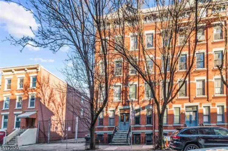 Foto principal - 228 1st St