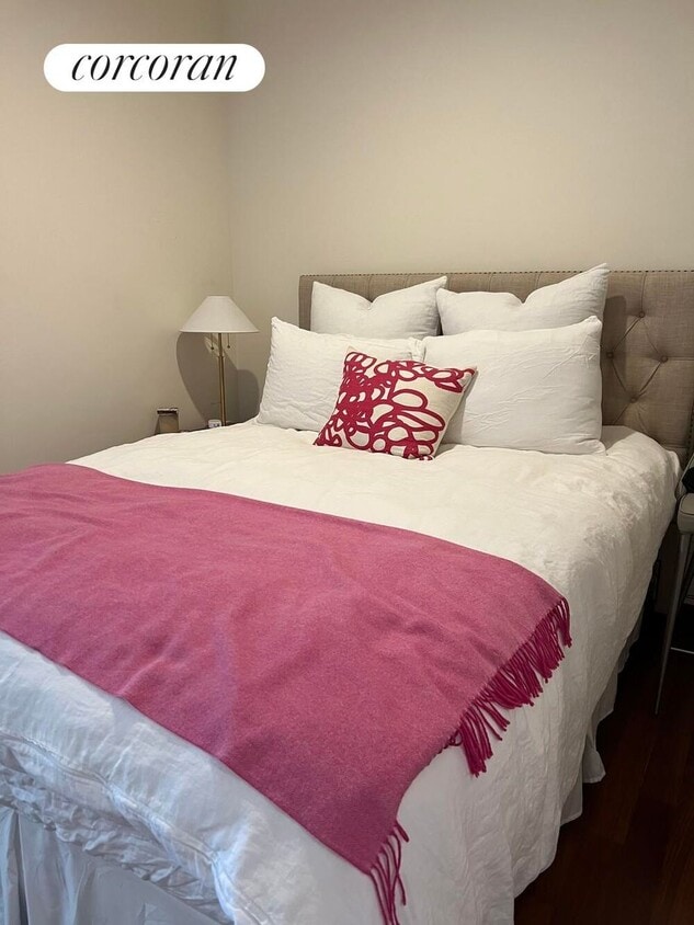 Foto principal - 305 E 63rd St