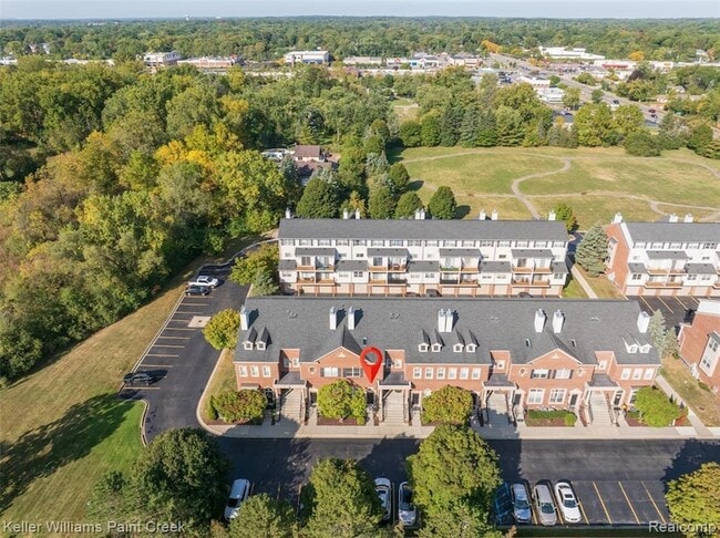 Building Photo - 29253 Glen Oaks Blvd E