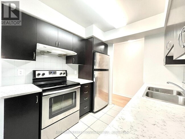 Photo du bâtiment - 88 Grangeway Ave