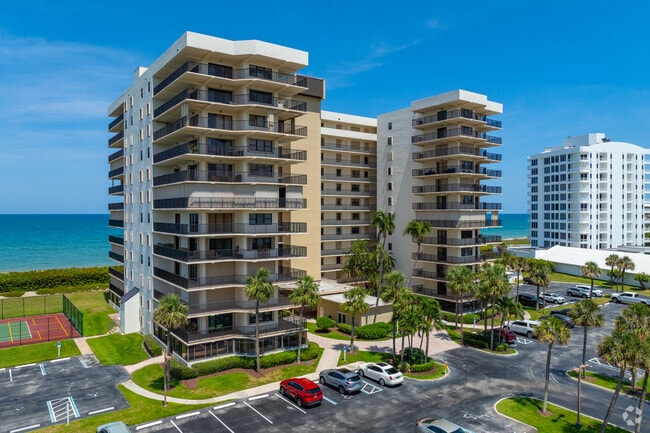 Sea Winds Condominium