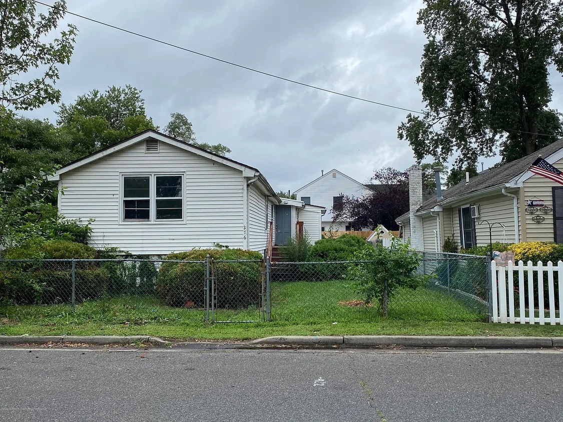 Foto principal - 276 Linden Ave