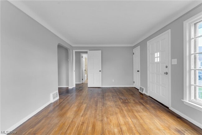 Building Photo - 10623 Wadsworth Ave