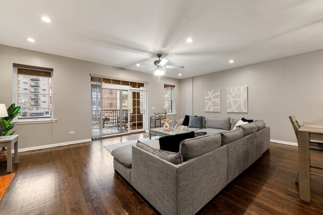 Building Photo - 1909 S Michigan Ave