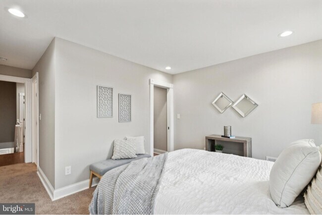 Foto del edificio - 2215 E Biddle St