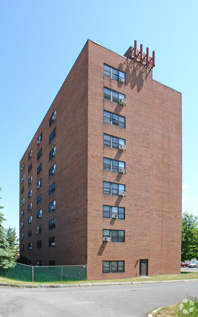 Foto del edificio - Hudson Shores Plaza