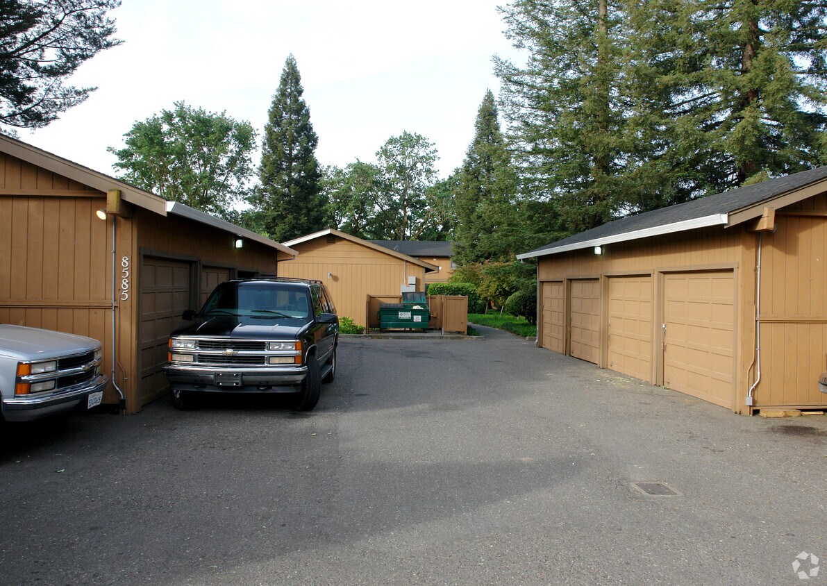 8585 Old Redwood Hwy, Windsor, CA 95492 Apartments in Windsor, CA