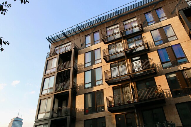 Building Photo - 257 Northampton St