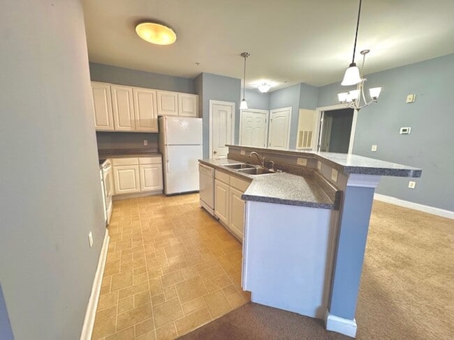 Foto del edificio - 200 Gateway Condos Dr