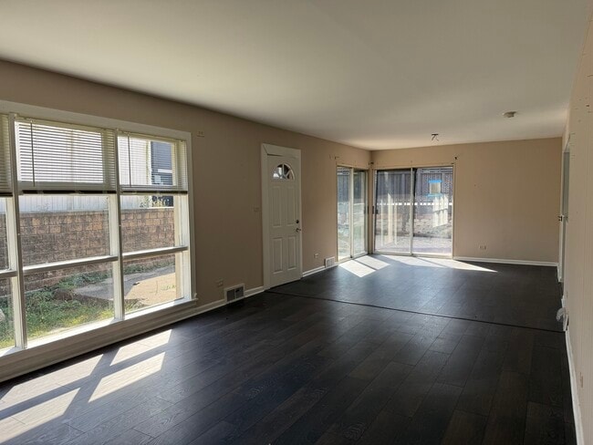 Building Photo - 8114 Archer Ave