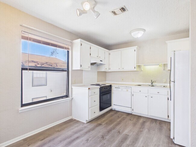 Foto del edificio - 293 Billie Dr