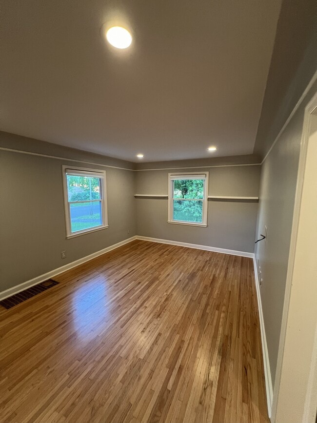 Foto del edificio - 7314 James Ave S