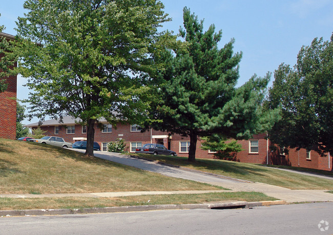 Building Photo - Pinewood Place