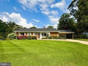 Building Photo - 5413 Ives Pl
