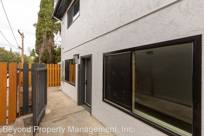 Building Photo - 1 br, 1 bath House - 5464 Gilbert Dr.