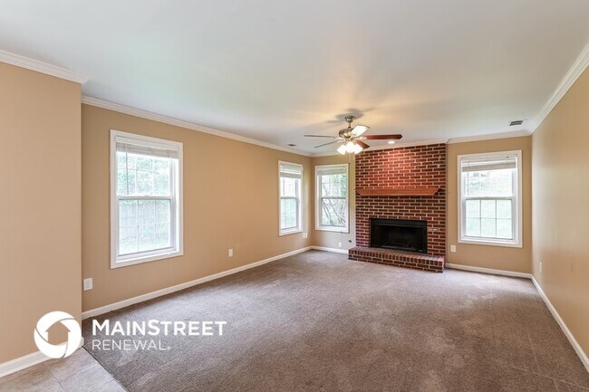 Building Photo - 1684 Summit Pl Way
