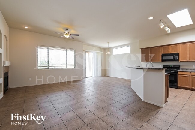 Building Photo - 13558 E High Plains Ranch St