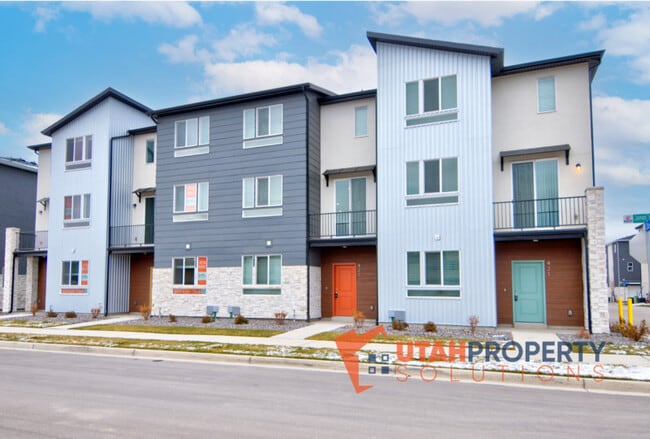 Building Photo - 421 S 960 W
