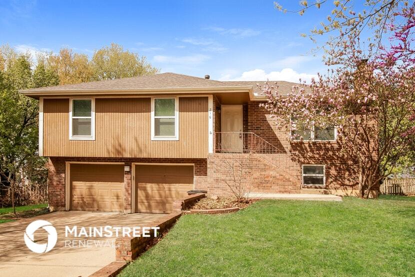 Foto principal - 216 W Heritage Dr