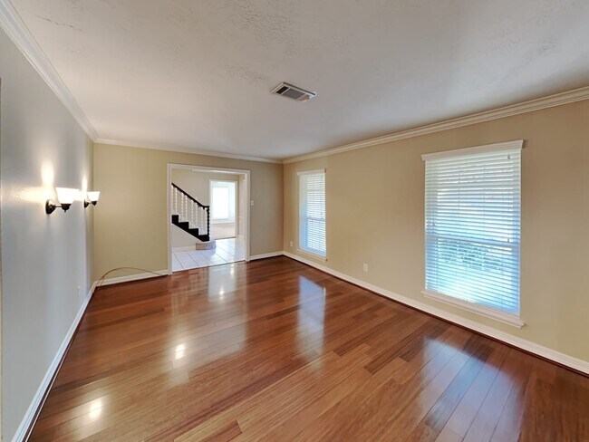 Building Photo - 12711 Misty Valley Dr