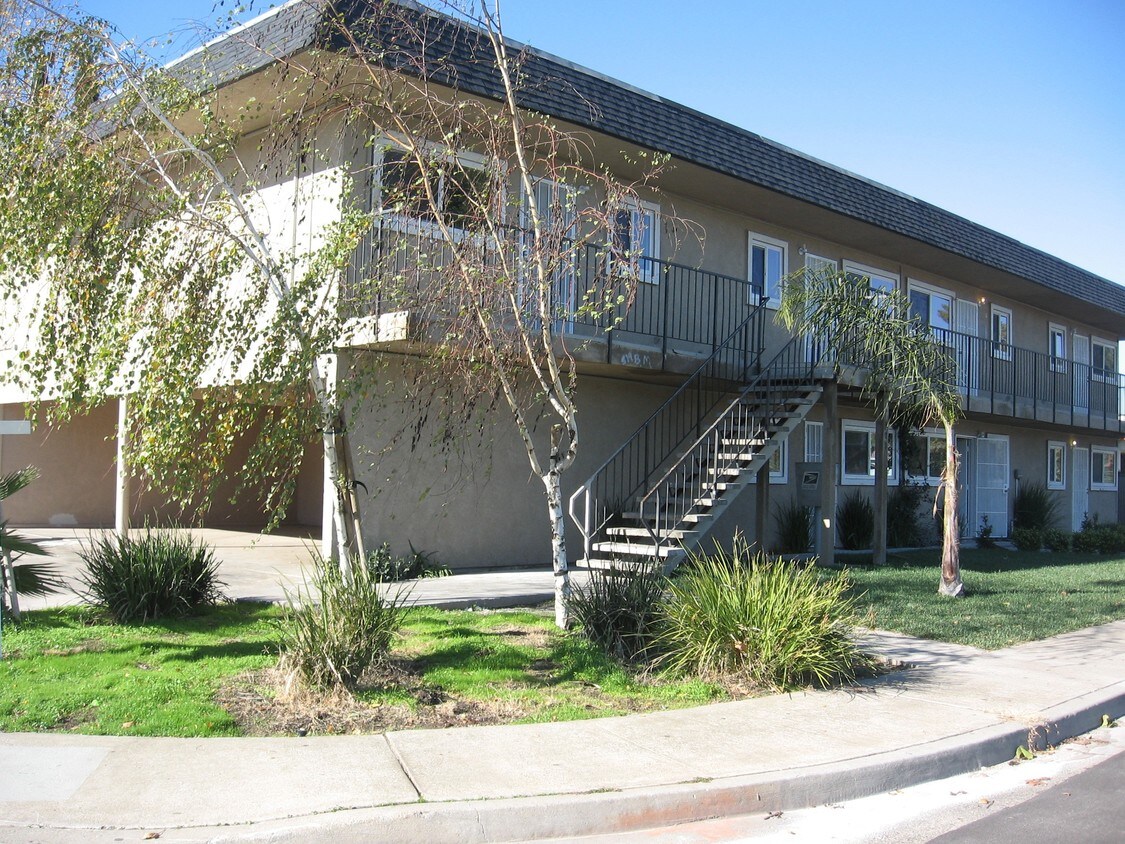 Primary Photo - 501 E St