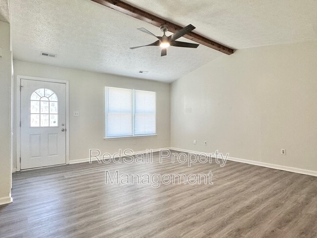 Building Photo - 520 Michael Irvin Dr