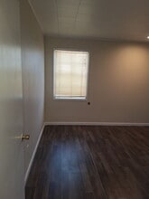 Building Photo - 411 Kibbie St