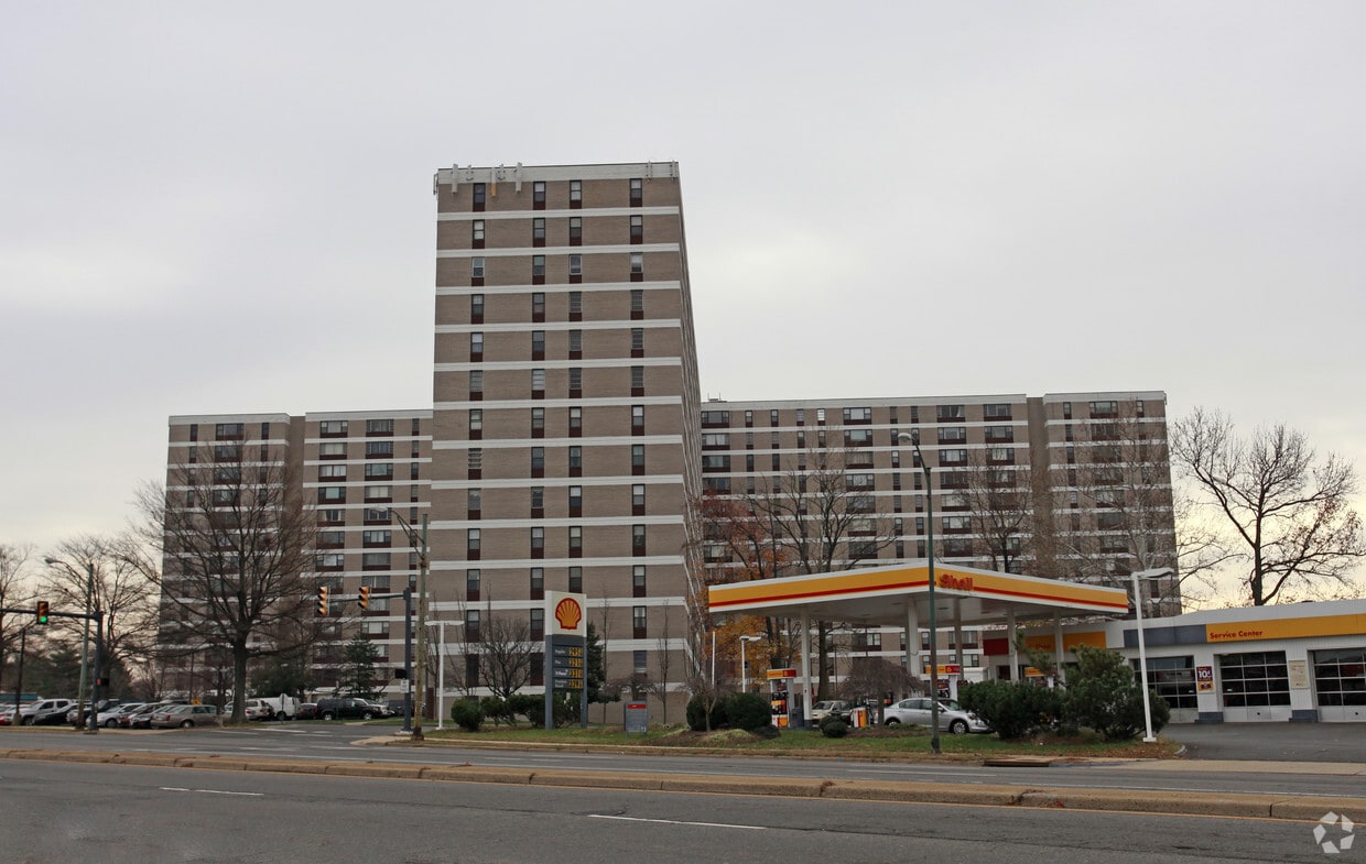 4600 Duke St Apartments Alexandria, VA